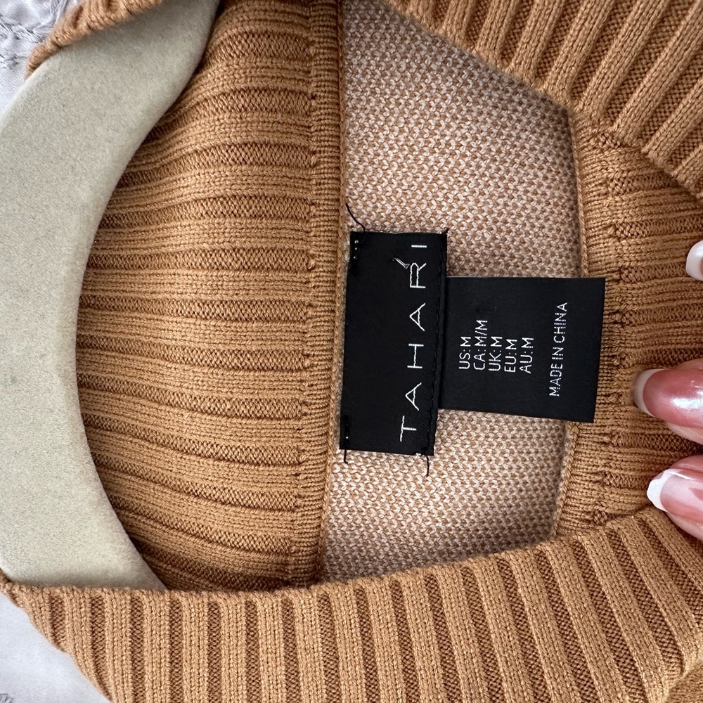 Colorblock Sweater with Button Detail - Picture 4 of 5